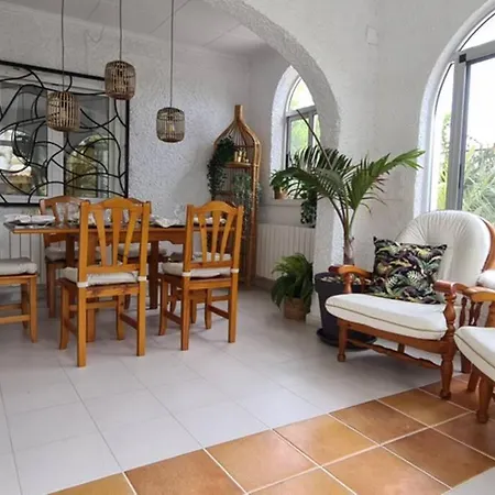 Villa Tropical Paradise In